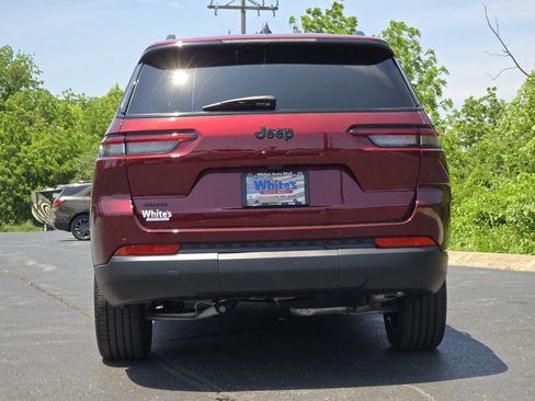 Used 2025 Jeep Grand Cherokee L Altitude AWD/4WD image 17