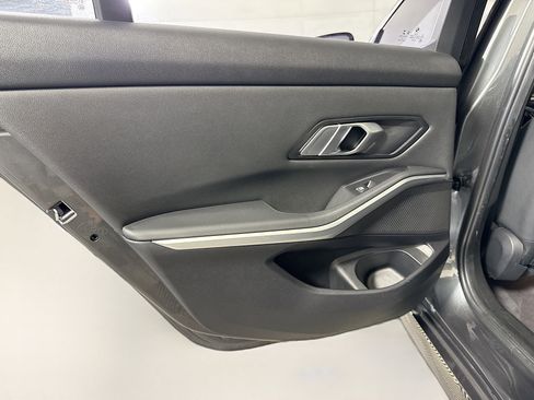 Used 2019 BMW 330i Sedan image 26