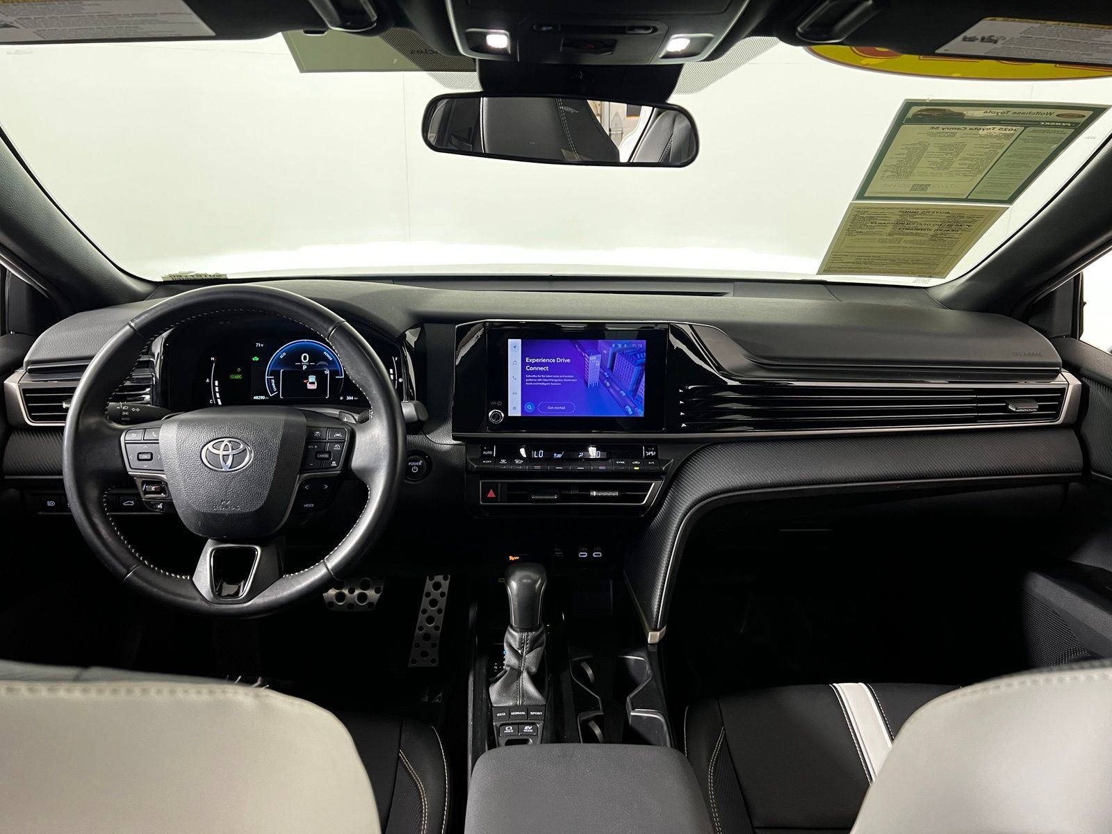 Certified 2025 Toyota Camry SE FWD image 22