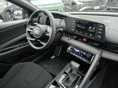 New 2026 Hyundai Elantra SEL Sport Premium image 10