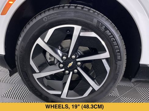 Certified 2024 Chevrolet Equinox EV LT FWD image 14