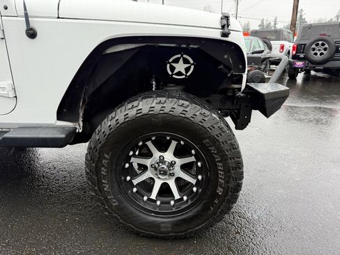 Used 2016 Jeep Wrangler Sport w/ Quick Order Package 24S AWD/4WD image 19