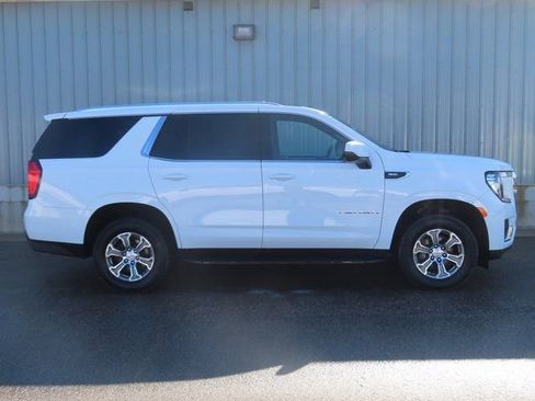 Used 2024 GMC Yukon SLE AWD/4WD image 2
