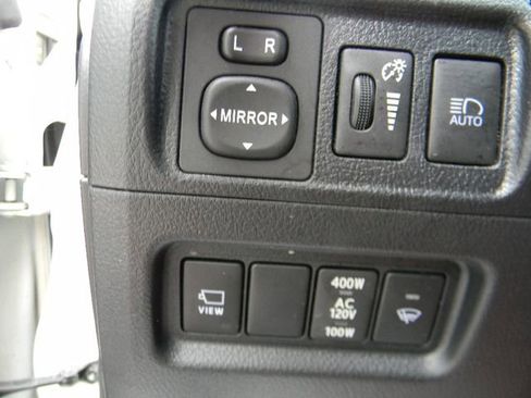 Used 2023 Toyota 4Runner Limited AWD/4WD image 15