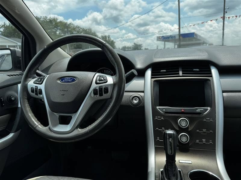 Used 2013 Ford Edge SEL FWD image 19