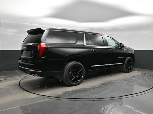 New 2026 GMC Yukon XL Denali w/ Denali Reserve Package AWD/4WD image 8