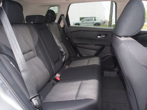 Used 2026 Nissan Rogue SV FWD image 13