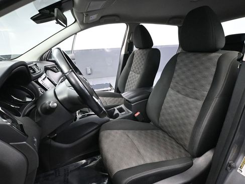 Used 2021 Nissan Rogue Sport SV image 22