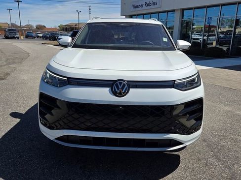 New 2026 Volkswagen Tiguan SEL R-Line AWD/4WD image 2