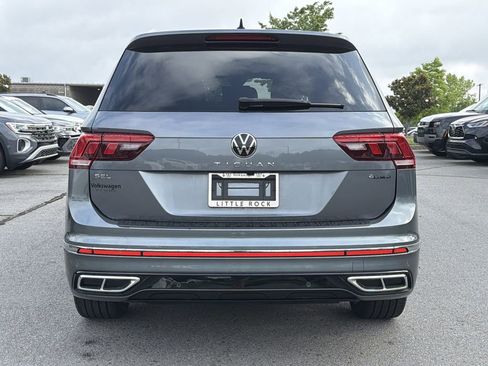 Used 2024 Volkswagen Tiguan SEL R-Line w/ MDO Package, Two-Row AWD/4WD image 4