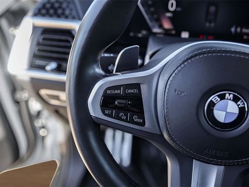 Used 2023 BMW X7 xDrive40i w/ Executive Package image 14