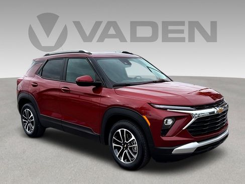 Used 2024 Chevrolet TrailBlazer LT image 1