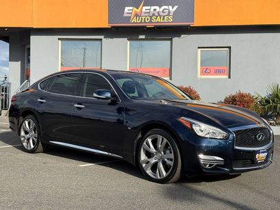 Used 2016 INFINITI Q70 L 3.7 w/ Deluxe Touring Package