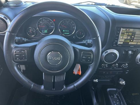 Used 2015 Jeep Wrangler Sahara w/ Connectivity Group image 15