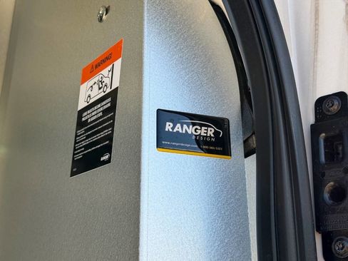 Used 2023 Ford E-Transit Medium Roof RWD image 15