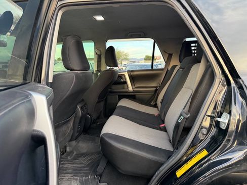 Used 2016 Toyota 4Runner SR5 AWD/4WD image 18