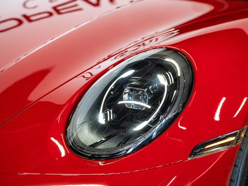 Used 2025 Porsche 911 Carrera GTS RWD image 21