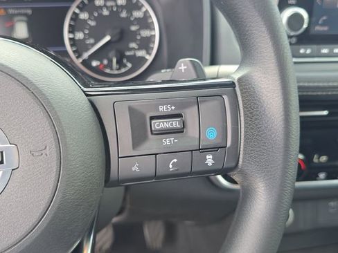 Used 2021 Nissan Rogue SV image 30