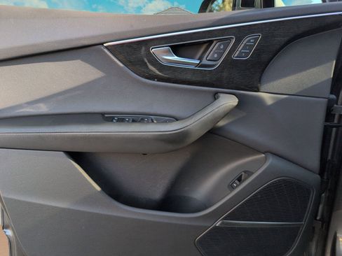 Used 2022 Audi Q7 Premium Plus w/ Premium Plus Package image 5