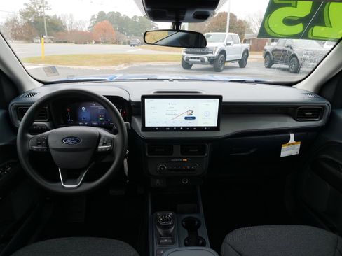 New 2025 Ford Maverick XL w/ Equipment Group 102A image 18