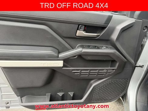 Certified 2024 Toyota Tacoma TRD Off-Road AWD/4WD image 17