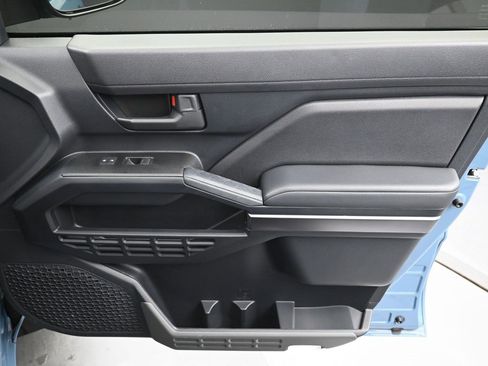 Used 2025 Toyota 4Runner SR5 image 32