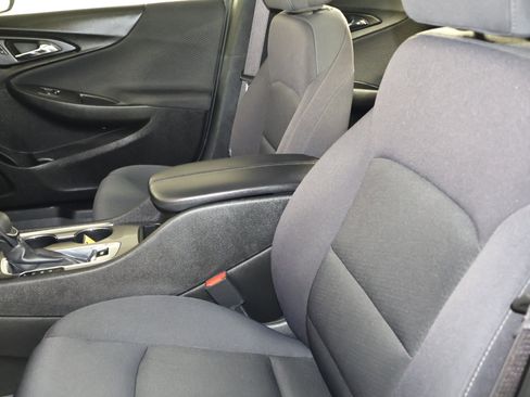 Used 2023 Chevrolet Malibu LT image 36