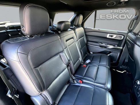 Used 2020 Ford Explorer XLT w/ Equipment Group 202A AWD/4WD image 25