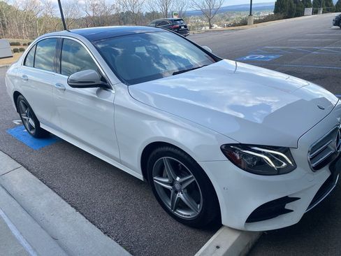 Used 2017 Mercedes-Benz E 300 4MATIC image 13