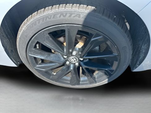 Used 2022 Toyota Corolla SE FWD image 9