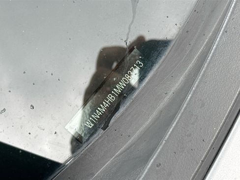 Used 2021 Mercedes-Benz GLB 250 GLB 250 w/ Premium Package image 35