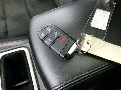 Used 2020 Jeep Grand Cherokee Altitude AWD/4WD image 20