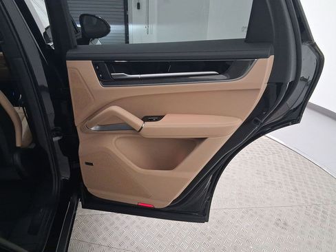 Certified 2025 Porsche Cayenne GTS image 36