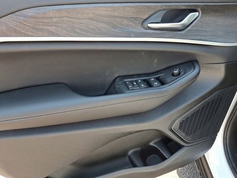 New 2026 Jeep Grand Cherokee Altitude AWD/4WD image 9