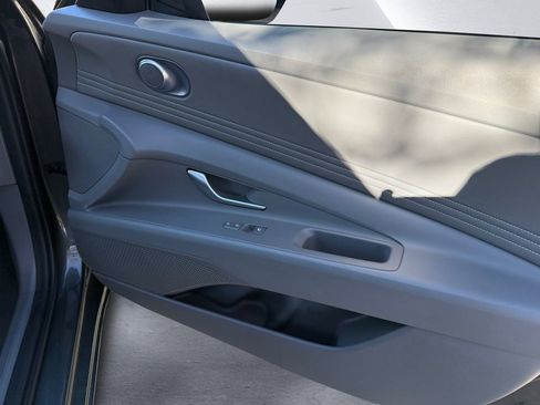 Certified 2025 Hyundai Elantra SEL w/ Cargo Package image 15