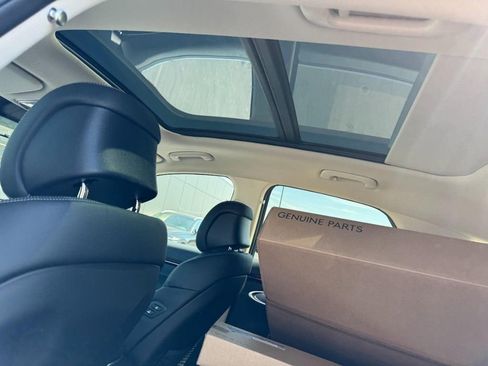 New 2026 Genesis GV70 2.5T AWD/4WD image 8