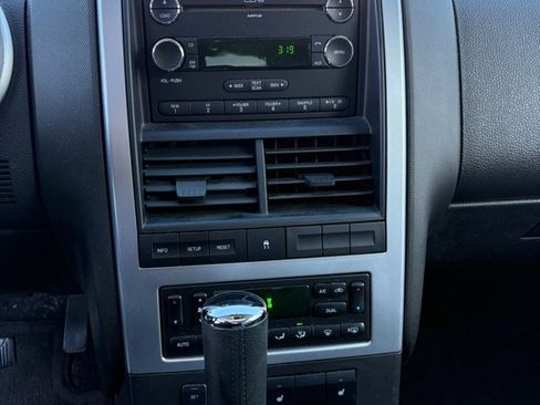 Used 2010 Mercury Mountaineer Premier image 13