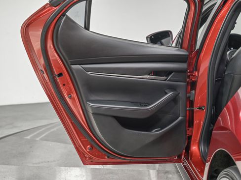 Used 2020 MAZDA MAZDA3 Base image 27