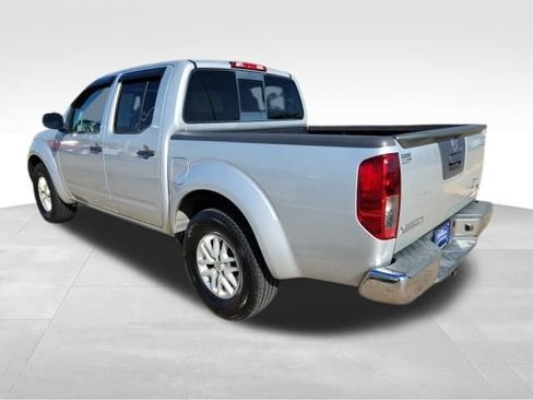 Used 2019 Nissan Frontier SV image 8