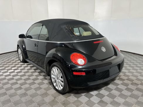 Used 2008 Volkswagen Beetle SE FWD image 6
