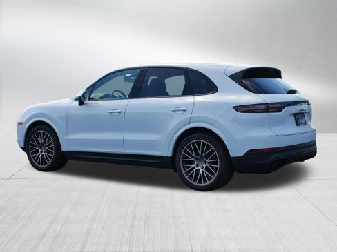 Used 2023 Porsche Cayenne S Platinum AWD/4WD image 5
