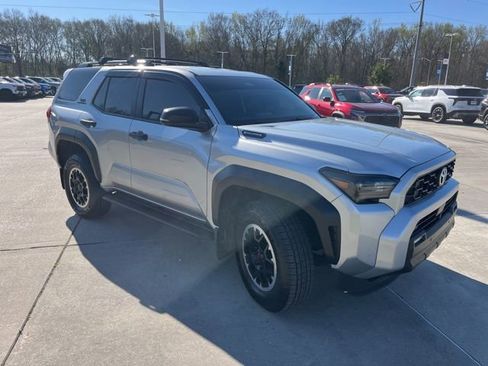Used 2025 Toyota 4Runner TRD Off-Road AWD/4WD image 10