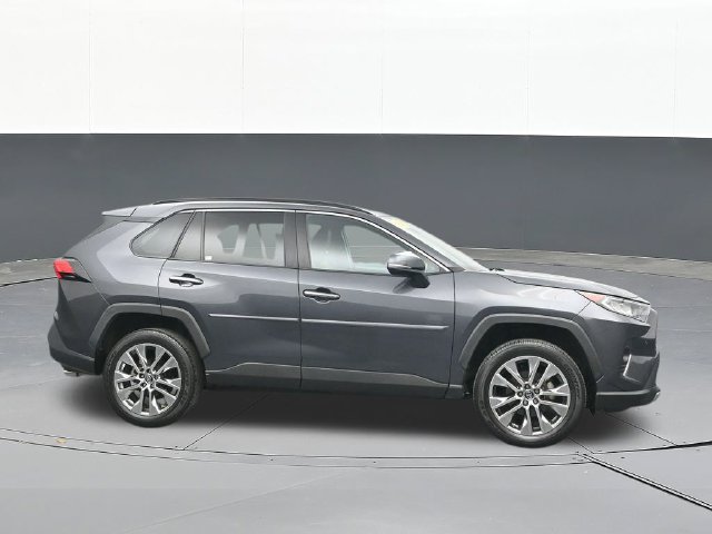 Used 2019 Toyota RAV4 Limited FWD image 17