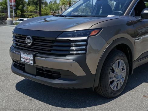 New 2026 Nissan Kicks S FWD image 10