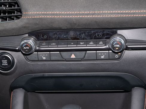 Used 2025 MAZDA MAZDA3 Carbon AWD/4WD image 21