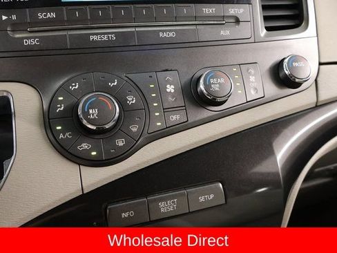 Used 2011 Toyota Sienna LE FWD image 17