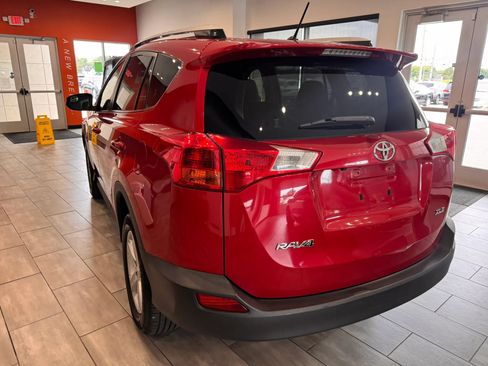 Used 2013 Toyota RAV4 XLE FWD image 14