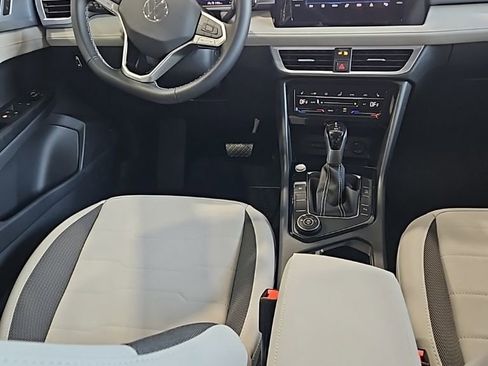 New 2026 Volkswagen Taos SE AWD/4WD image 24