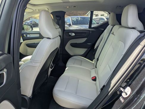 New 2026 Volvo XC40 B5 Plus w/ Protection Package Premier AWD/4WD image 15