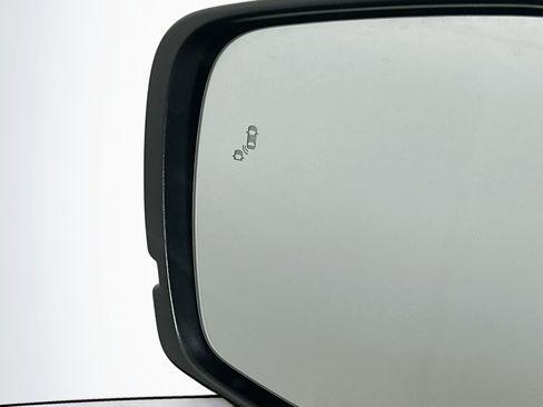 Used 2025 Honda Pilot EX-L image 16